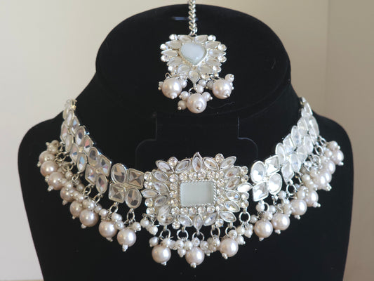 Kundan Choker Set