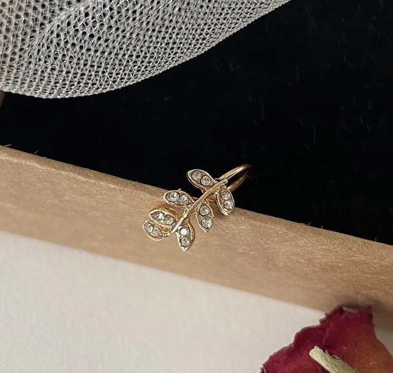 Leaf Single Ear Cuff